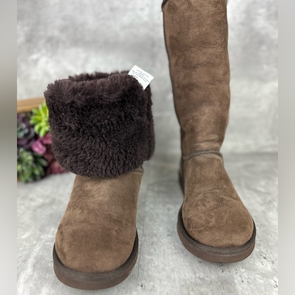 UGG Classic Tall Dark Brown Boot Size 7 - Picture 6 of 13